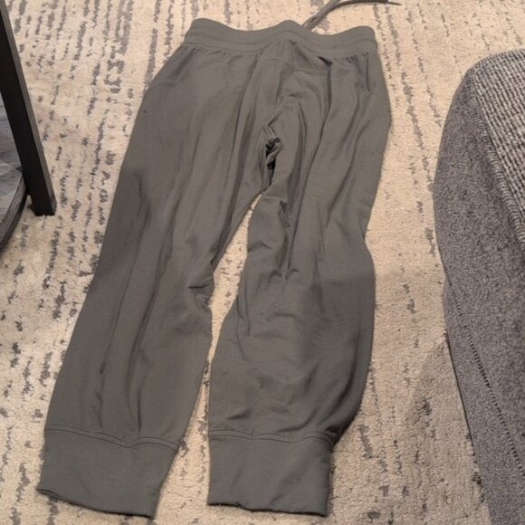 Lululemon Ready to Rulu High-Rise Cropped Jogger Army Green - Picture 10 of 11